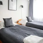 Lofft 3*